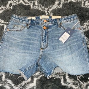 Universal stretch midi shorts